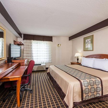 Days Inn By Wyndham Yadkinville Εξωτερικό φωτογραφία