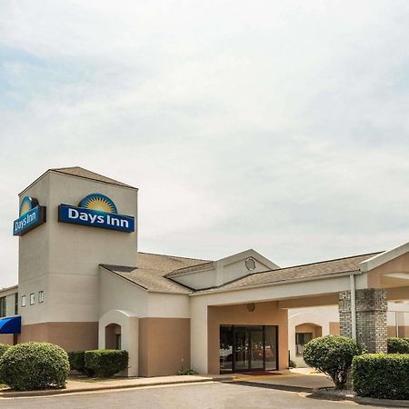 Days Inn By Wyndham Yadkinville Εξωτερικό φωτογραφία